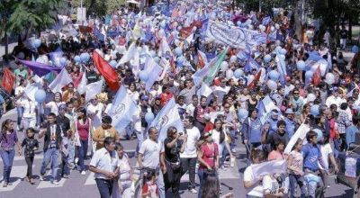 Multitudinaria Caravana de Invasi�n del Amor de Dios
