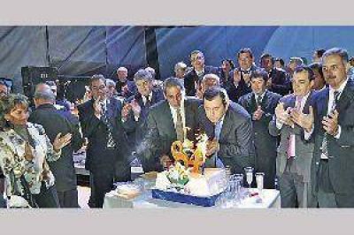 Zamora inaugur� numerosas obras en Los Jur�es y dej� importantes anuncios