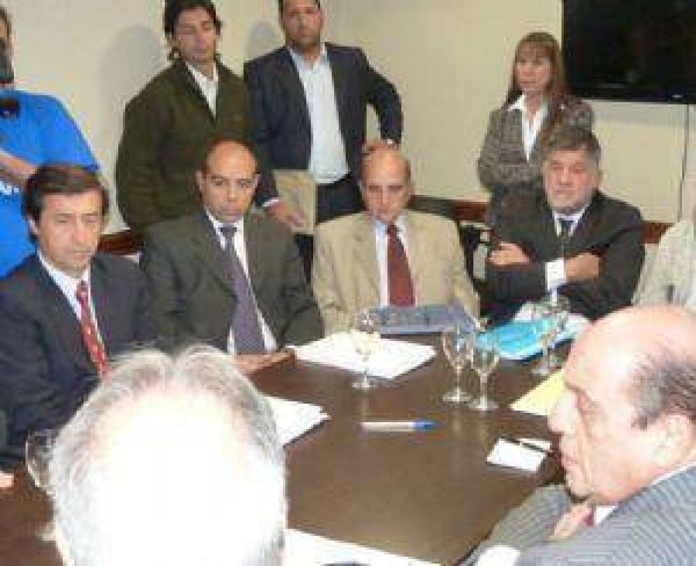 Mussi a Ferro: �Vaya y explique a la Justicia�