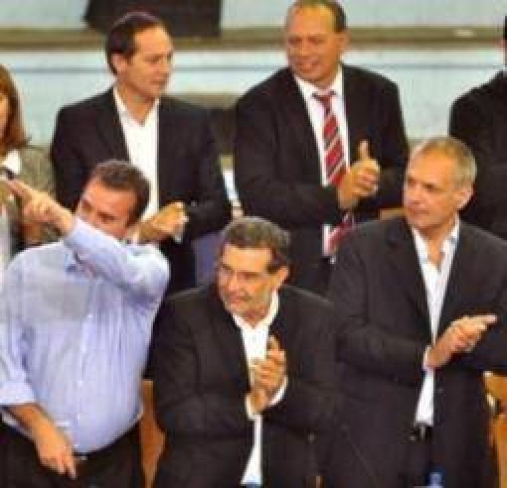 Con Beder presente, los ultra K mostraron unidad y aislaron a Scioli