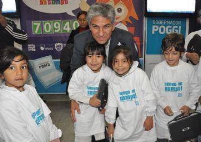 M�s de 90 chicos de Carpinter�a y Los Molles se sumaron al modelo uno a uno provincial