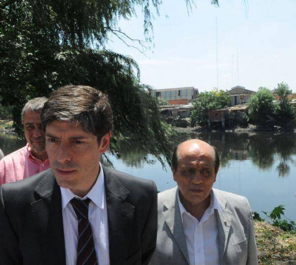 Alberti: �Quisi�ramos que los pol�ticos se acerquen y se queden, que no sea s�lo para la foto�