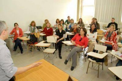 Cursos de posgrado 2013 en la UNNOBA 	  