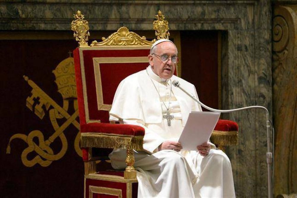 Francisco rezar� el primer �ngelus de su pontificado desde el Palacio Apost�lico