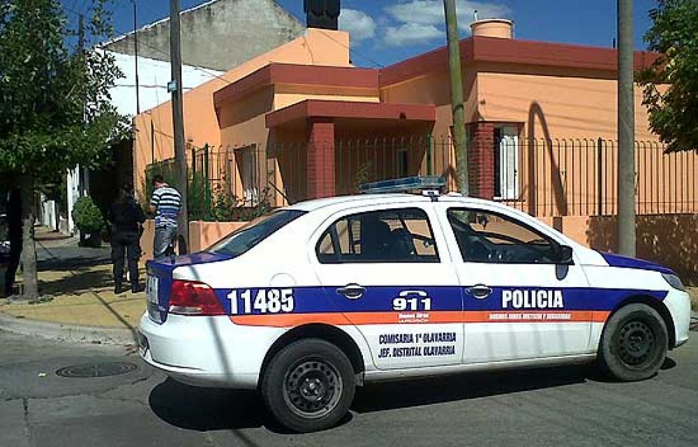 Dos ladrones asaltan a una anciana en el barrio Mariano Moreno