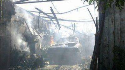Un incendio destruy� un galp�n en White
