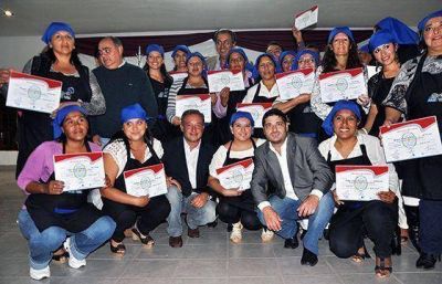 Treinta j�venes de El Quebrachal se capacitaron en gastronom�a
