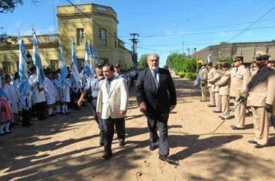 Colombi anunci� m�s de $2 millones para asfalto