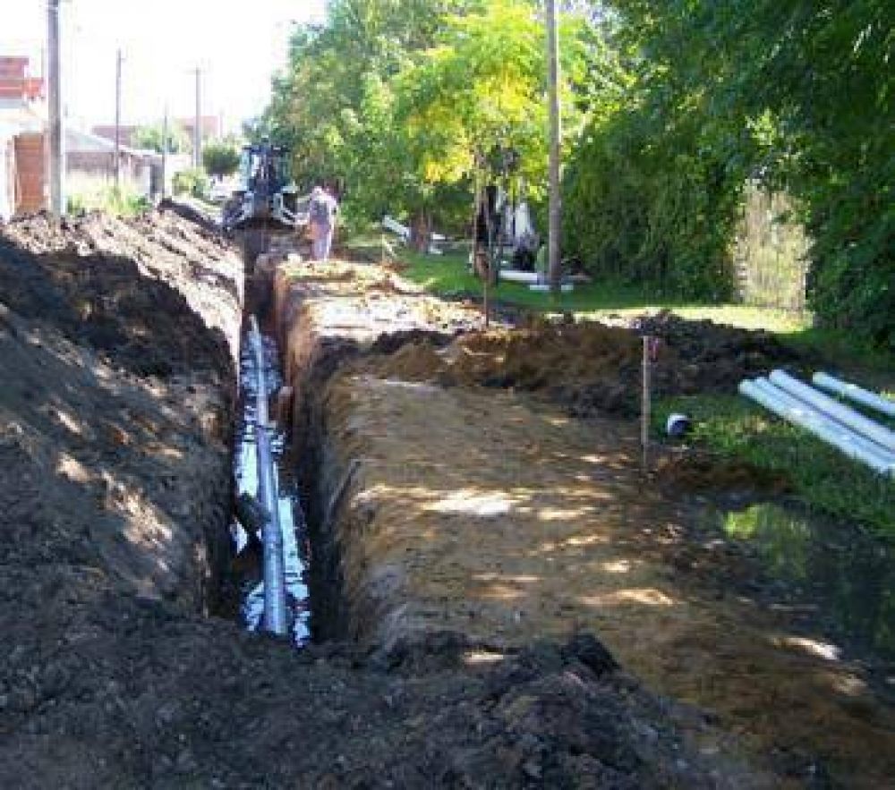 Servicios: la red cloacal llegar� tambi�n al barrio Villa Itap�