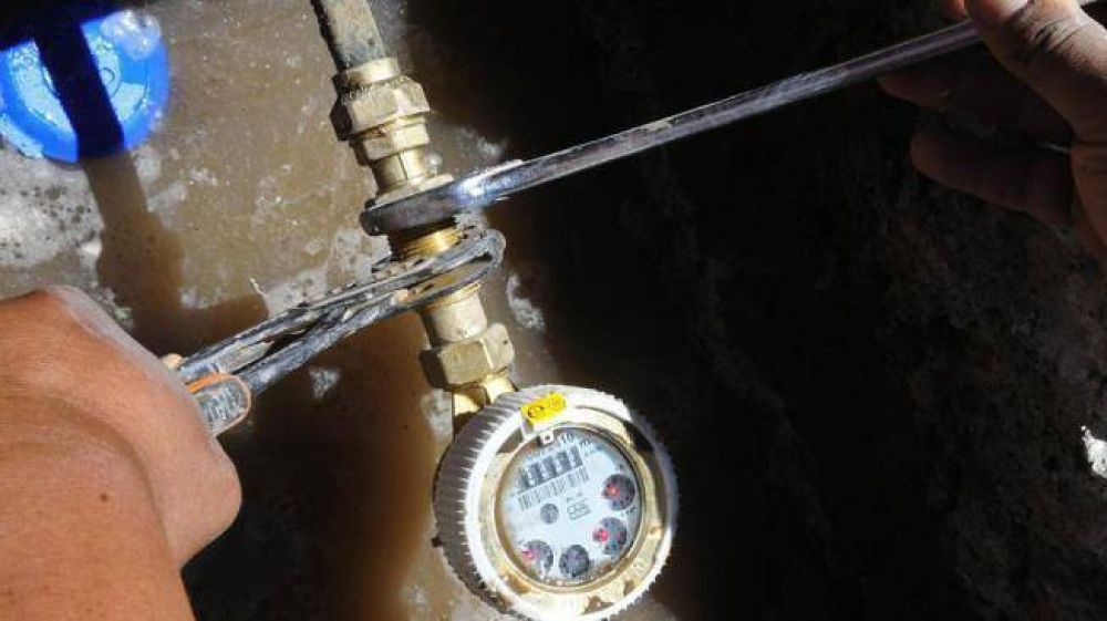 Un mes de subsidios de Aysa cubre casi un a�o en C�rdoba