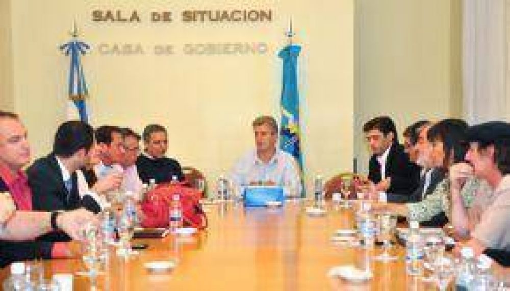   Petersen y El Gabinete En La Agenda De Eliceche