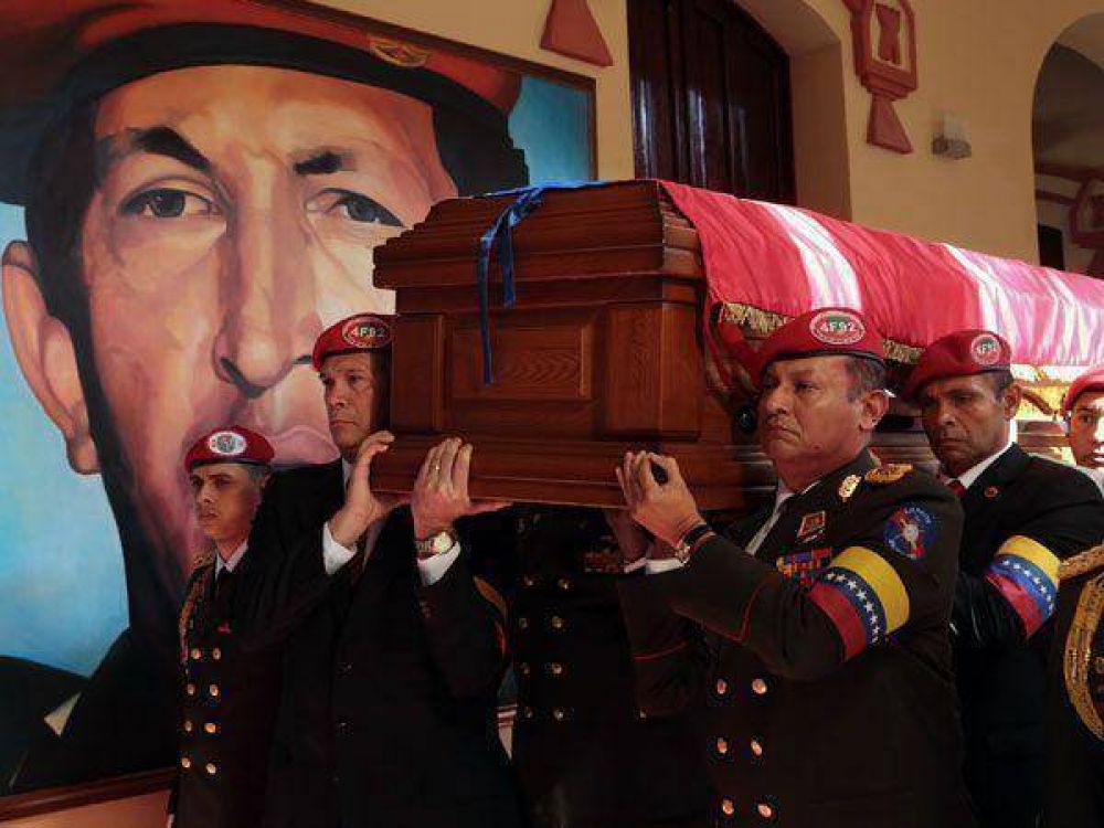 Investigan contradicciones del gobierno sobre la muerte de Hugo Ch�vez