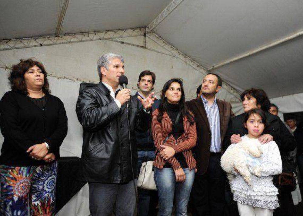 Poggi inaugur� una nueva empresa en Villa Mercedes