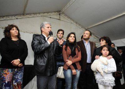 Poggi inaugur� una nueva empresa en Villa Mercedes