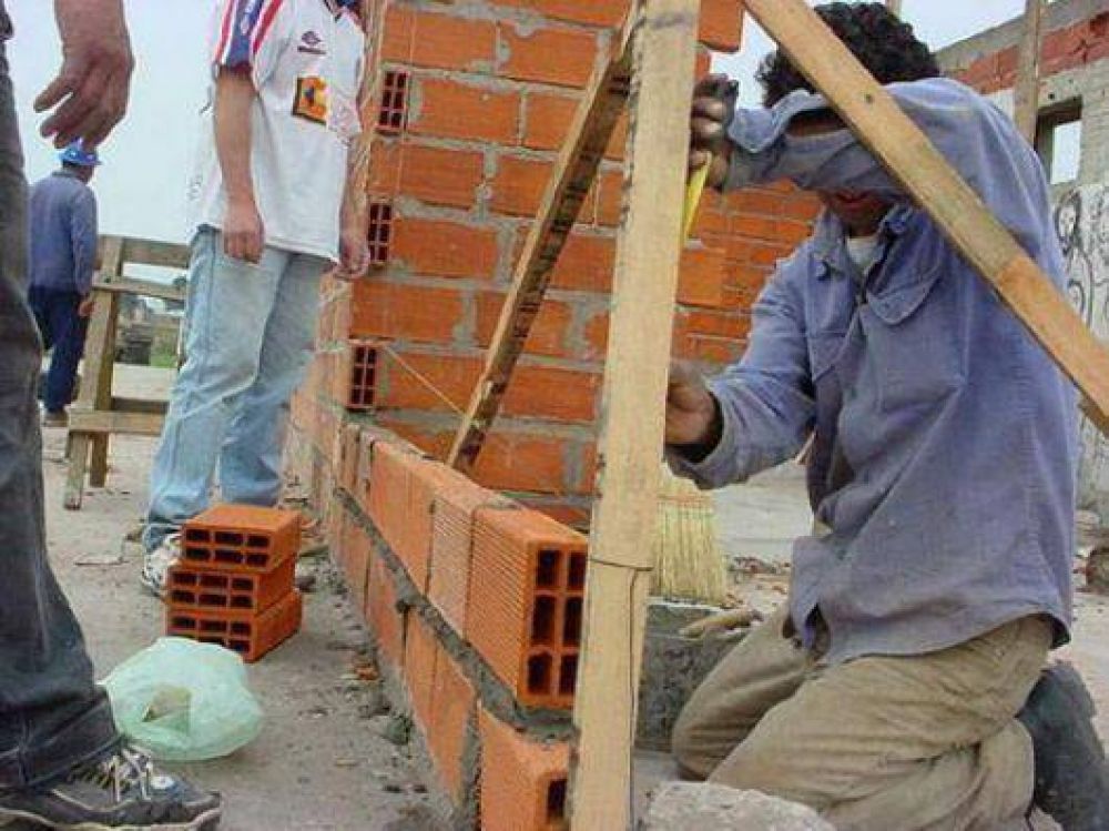 Vaticinan aumentos en la construcci�n ante el incremento salarial a obreros
