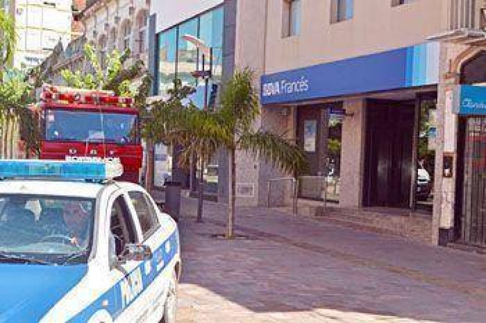 Alarma por un principio de incendio en la sucursal del Banco Franc�s
