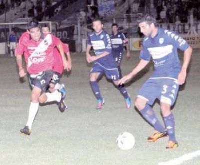 Gimnasia volvi� a perder contra el Dep. Maip�