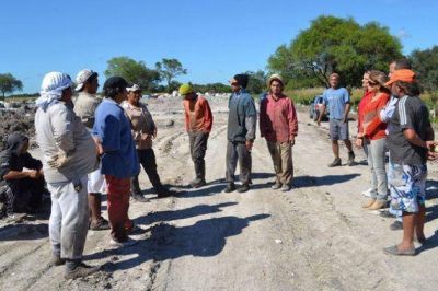 Seg�n el municipio, en el basural de Mar�a Sara hay una �pol�tica de contenci�n�