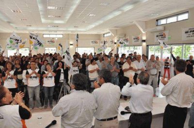 Bergia inst� a la acci�n y a seguir comprometidos con �la causa popular�