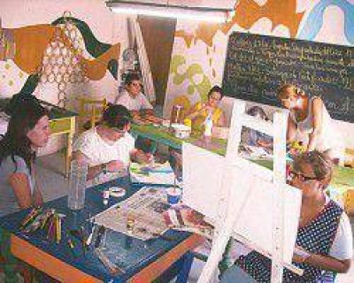 Docentes de Pl�stica, a�n sin respuestas desde Educaci�n