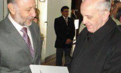 El gobernador le envi� una carta al Papa Francisco a poco de conocerse su elecci�n