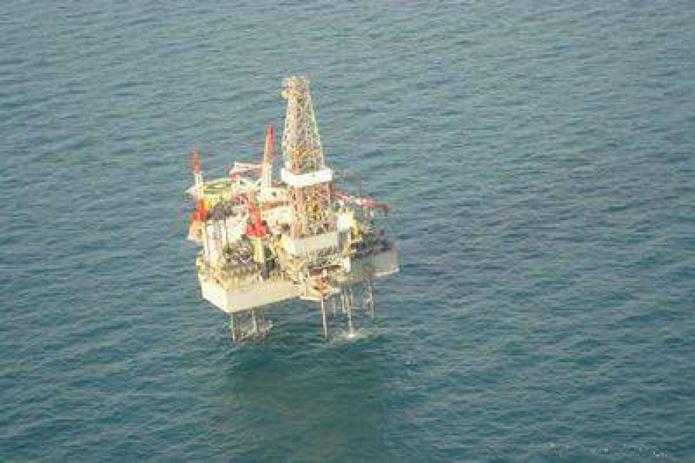 YPF buscar� petr�leo mediante el sistema offshore en Comodoro