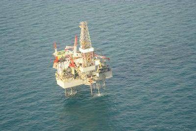 YPF buscar� petr�leo mediante el sistema offshore en Comodoro