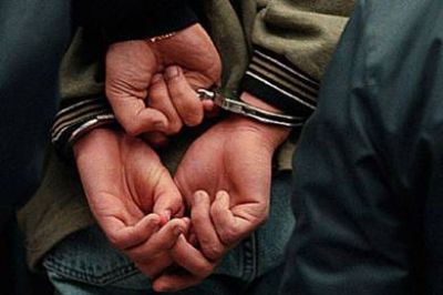 Tres detenidos en un robo en c�ntrico comercio