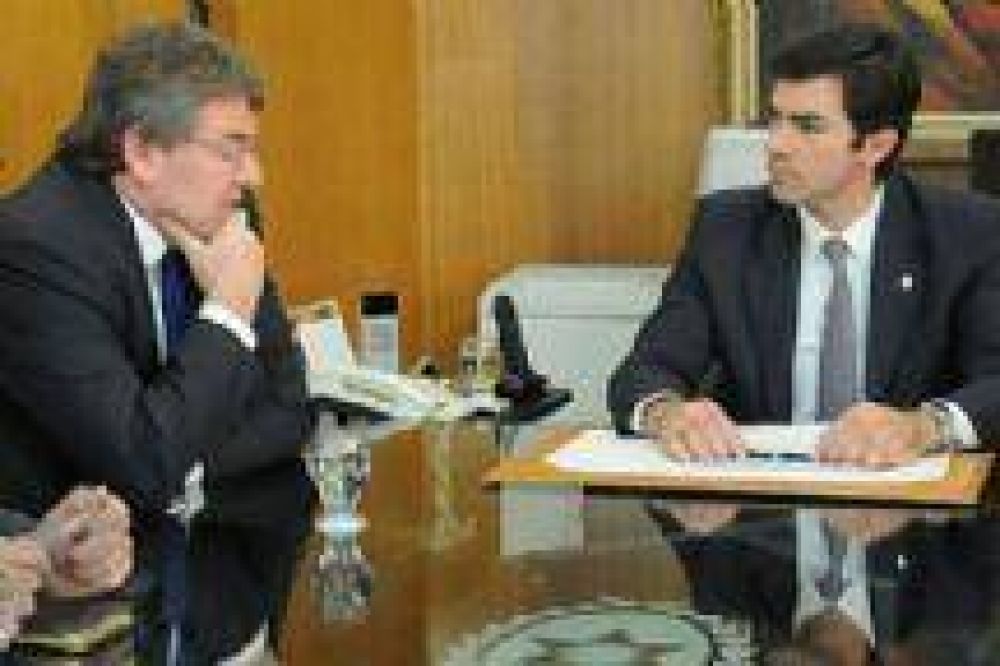 El C�nsul Honorario de Francia en Salta agradeci� la atenci�n de la Polic�a Tur�stica con sus ciudadanos