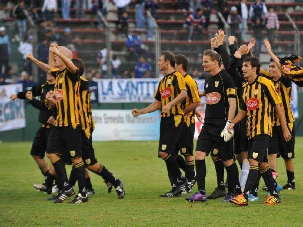  Santamarina fue pr�ctico y se trajo una victoria inolvidable desde Salta