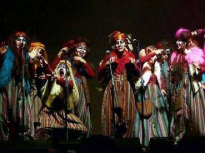 El jueves llega a Tres Arroyos la murga "Agarrate Catalina"