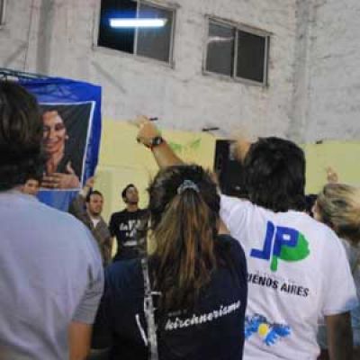 Se movilizan contra la intromisi�n de La C�mpora en el f�tbol infantil