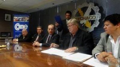 FECHACO y la UNNE acuerdan realizar capacitaciones en distintas localidades del interior