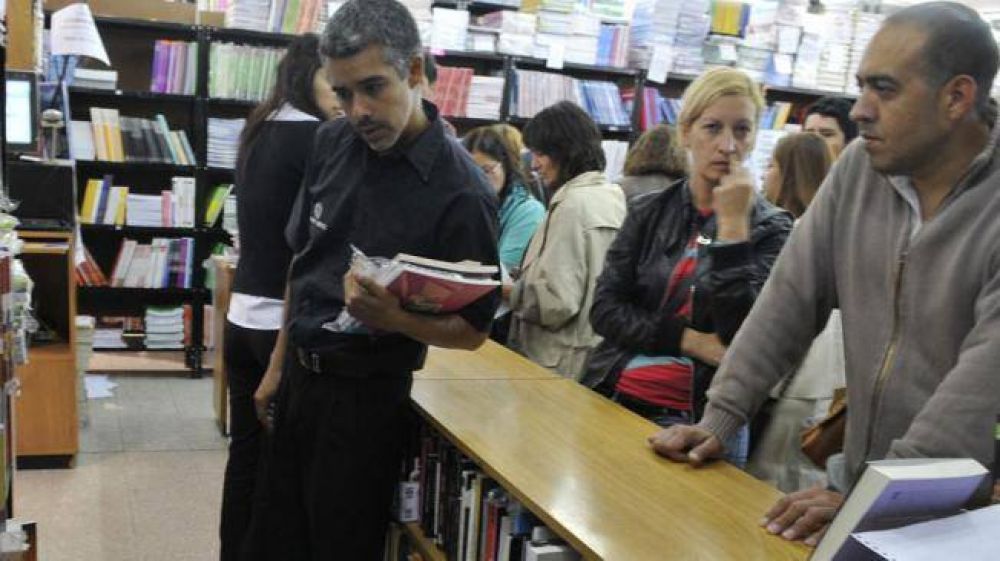 Para la secundaria, 700 pesos en libros