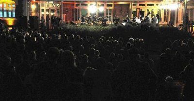 M�s de 1200 personas disfrutaron de la Camerata Bariloche en San Mart�n