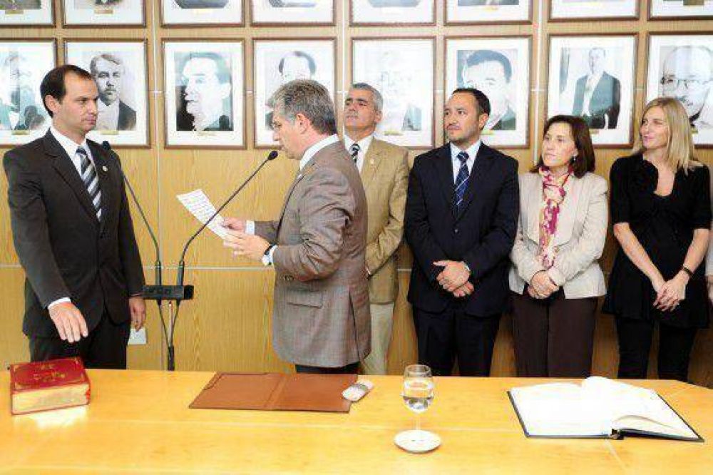 Mart�n Olivero asumi� como ministro de Seguridad