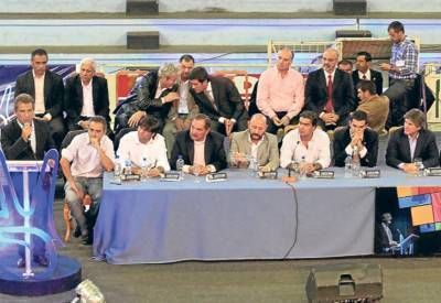 Una consulta popular �no tiene sentido� si el FpV no obtiene mayor�a en el Congreso