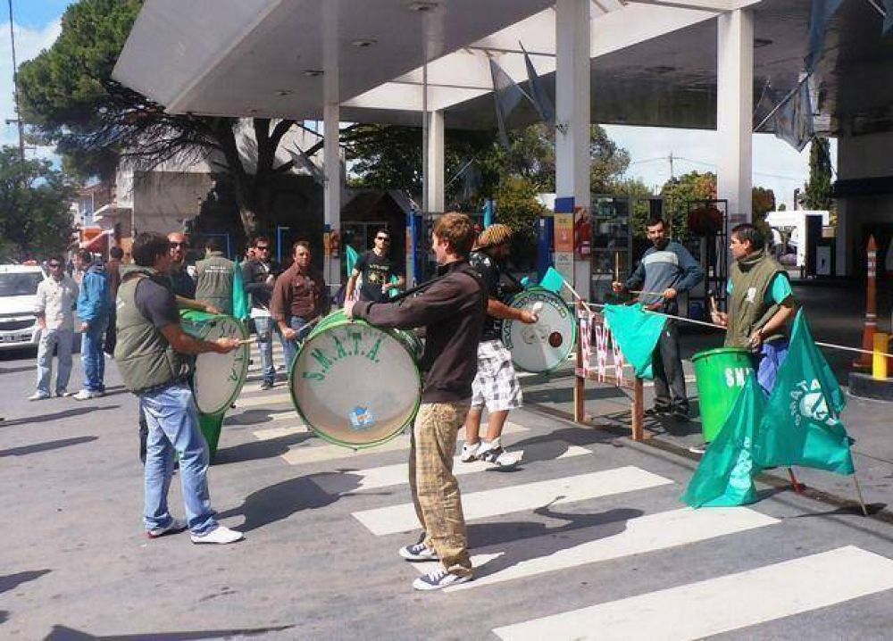 SMATA reclama la reincorporaci�n de ocho trabajadoras despedidas de un minimercado