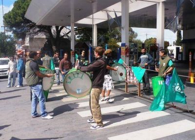 SMATA reclama la reincorporaci�n de ocho trabajadoras despedidas de un minimercado