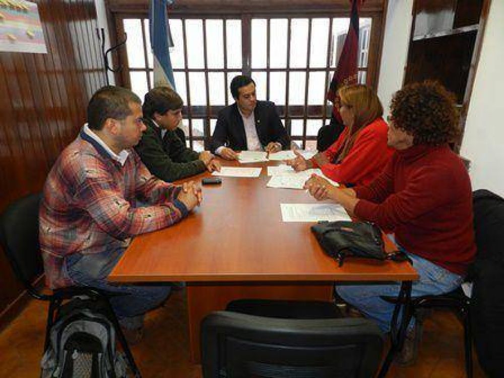 Funcionario de Derechos Humanos recibi� a representantes de ALUDIS y ATTA Salta
