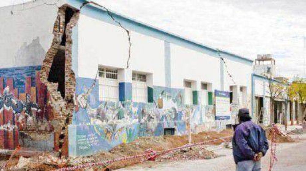 Peligro de derrumbe en Trelew