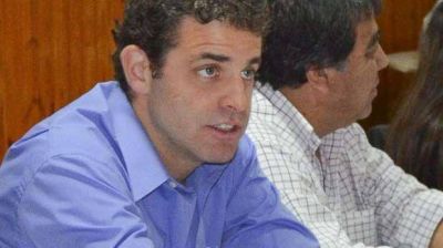 �Peralta, sus diputados y la oposici�n nos dejan sin escuelas y viviendas�