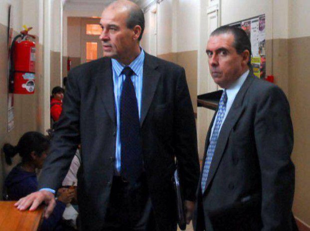 Absuelven a un jefe policial en un juicio por enriquecimiento