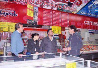 El Gobierno sali� a controlar precios 