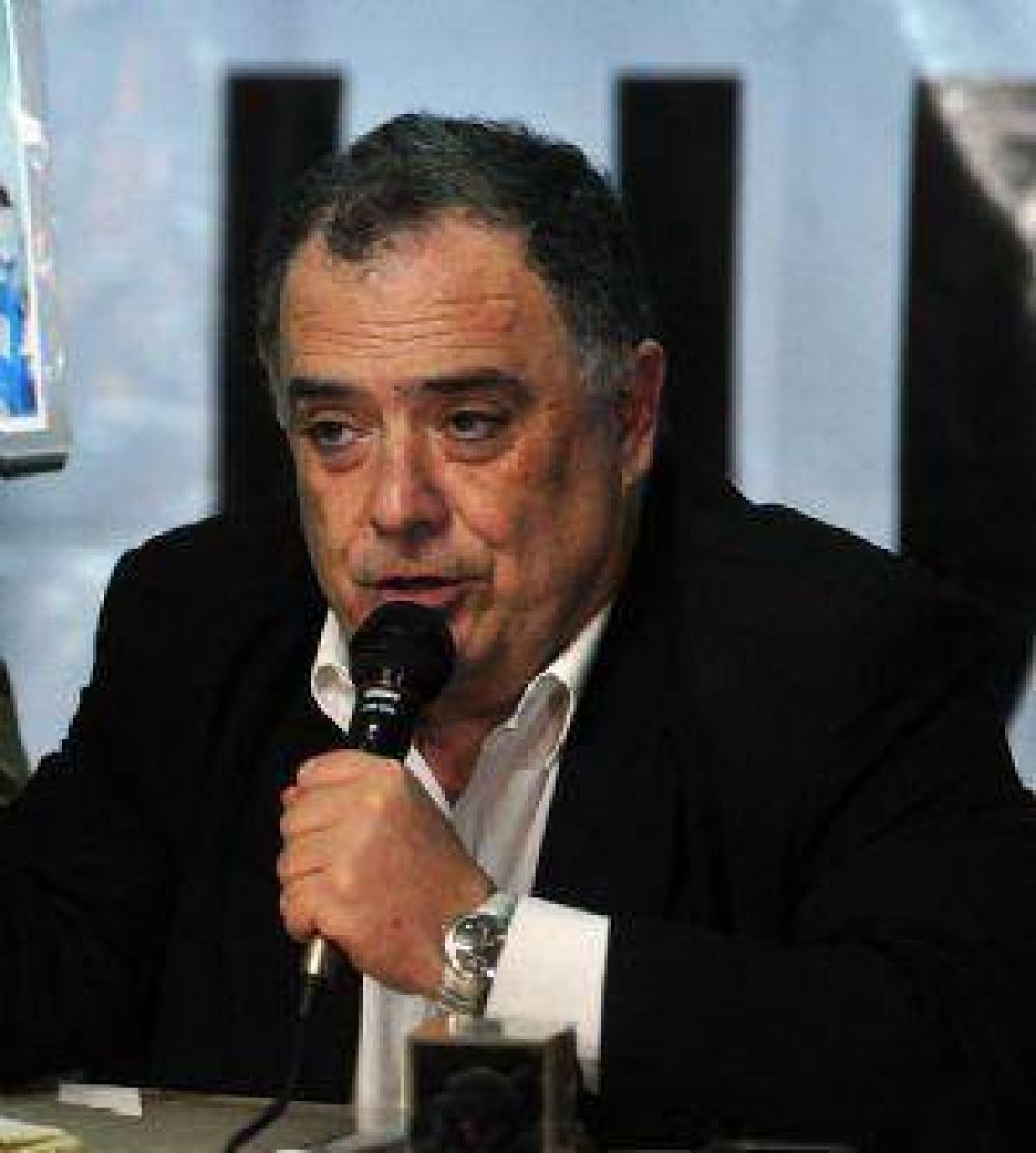 �Es anticolonialista y va a destapar ollas�