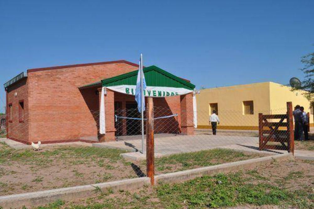 Entregaron subsidios a 43 escuelas de la provincia