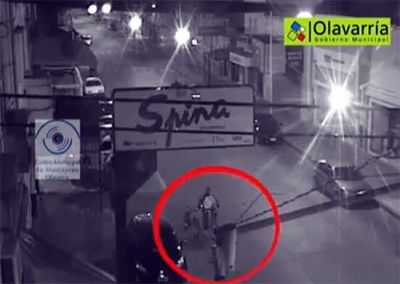 Fueron detectados por las c�maras cuando robaban motos y terminaron aprehendidos
