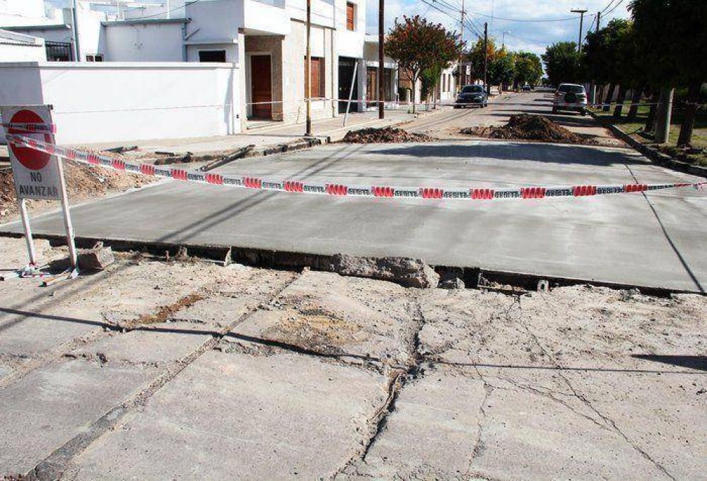 El Gobierno Municipal contin�a reparando calles deterioradas de la ciudad