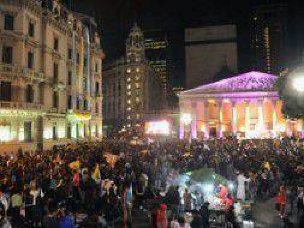 Sorpresivo llamado del Papa Francisco a los fieles en la Catedral Metropolitana: "Gracias por haberse reunido a rezar"