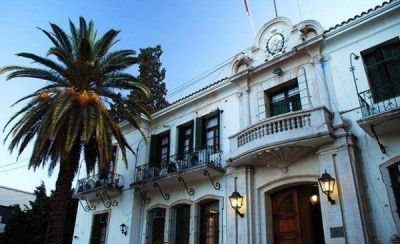 El primer aumento para estatales ser� en abril